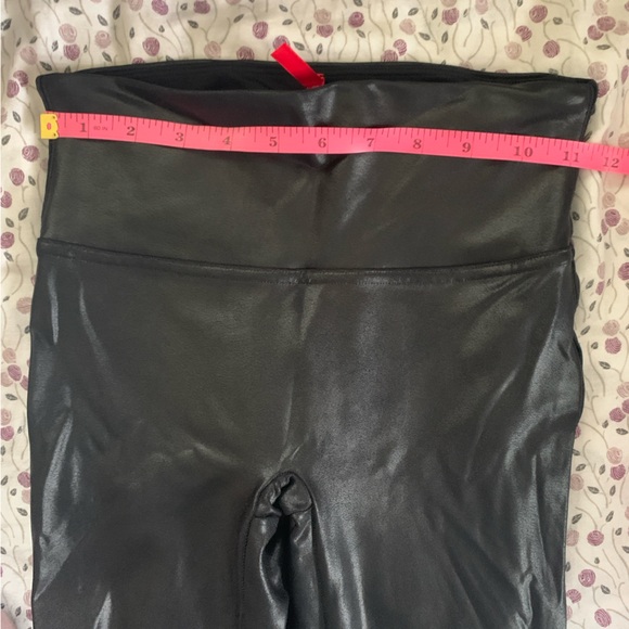 SPANX faux leather leggings in black size small - Picture 8 of 9